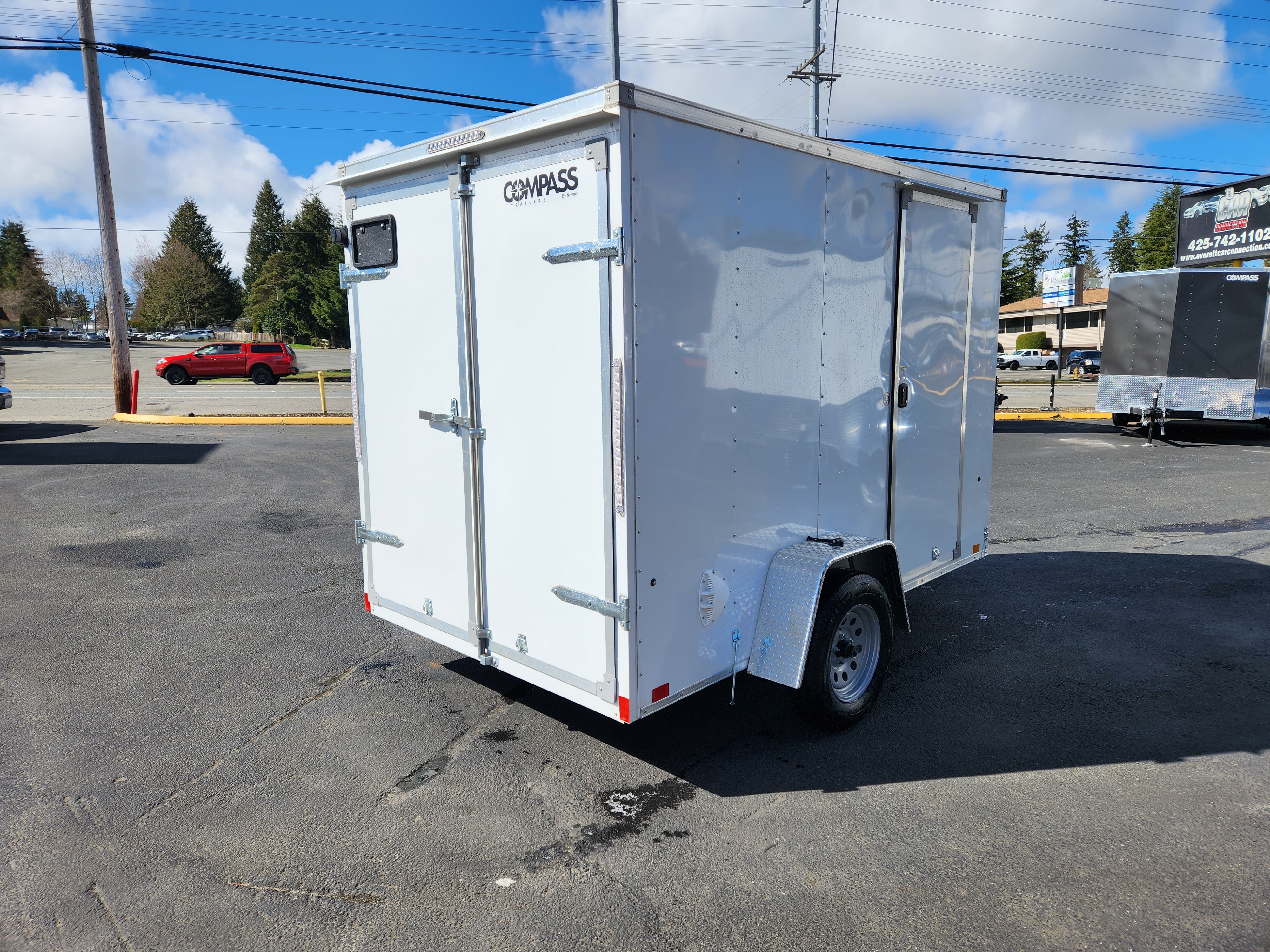COMPASS 6x10 V-NOSE Delux cargo trailer 